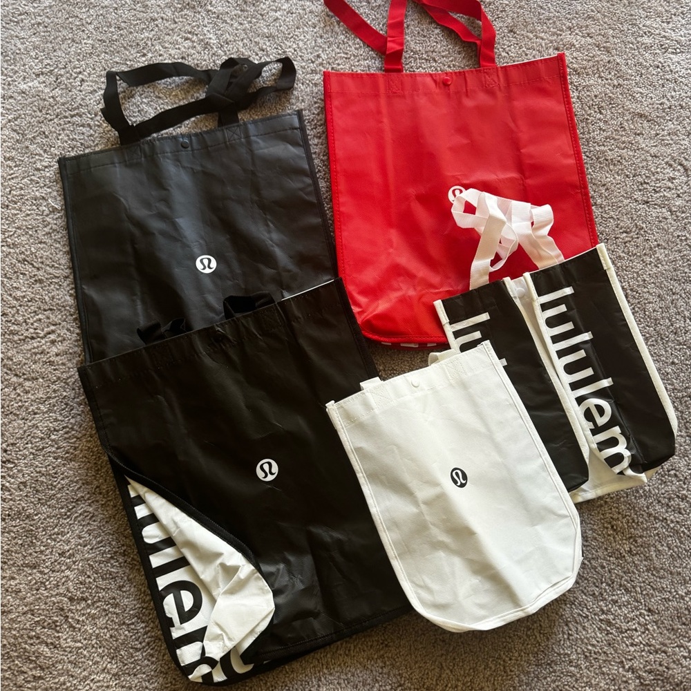 5 Lululemon bag